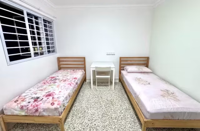 Room Rent • Hougang • 21 Hougang Avenue 3 • S$900 • 4-Room (3 BR) • Common Room