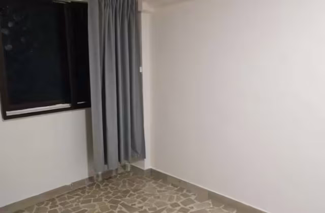 Room Rent • Western Water Catchment • 449 Tampines Street 42 • S$1100 • 4-Room (3 BR) • Common Room