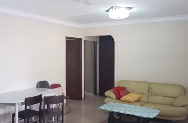 Room Rent • Western Water Catchment • 155 Simei Road • S$600 • 5-Room (4 BR) • Common Room