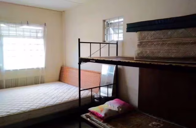 Room Rent • Ang Mo Kio • 763 Pasir Ris Street 71 • S$450 • 4-Room (3 BR) • Room Sharing
