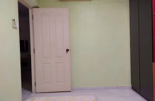Room Rent • Ang Mo Kio • 215 Ang Mo Kio Avenue 1 • S$800 • 4-Room (3 BR) • Common Room