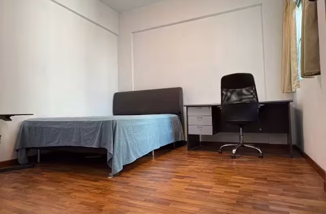 Room Rent • Jurong West •  Summerdale • S$1950 • Condo • Master Room