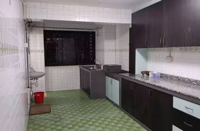 House Sale • Bukit Timah • 7 Bedok South Avenue 2 • S$488000 • 4-Room (3 BR) • 883ft² / 82m²