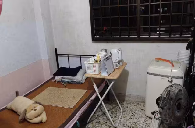 Room Rent • Newton • 35 Jalan Bahagia • S$430 • 3-Room (2 BR) • Master Room