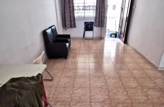 House Rent • Tampines • 831 Tampines Street 83 • S$2900 • 3-Room (2 BR) • 700ft² / 65m²