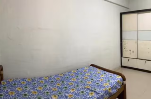 Room Rent • Clementi • 318 Clementi Avenue 4 • S$800 • 3-Room (2 BR) • Common Room