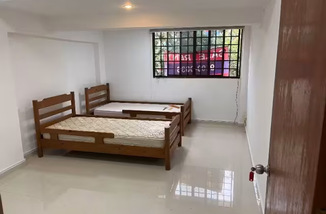 Room Rent • Bukit Timah • 55 Chai Chee Drive • S$500 • 4-Room (3 BR) • Common Room