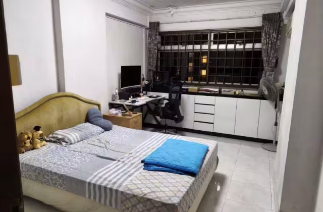 Room Rent • Ang Mo Kio • 605 Elias Road • S$1100 • Executive HDB • Common Room