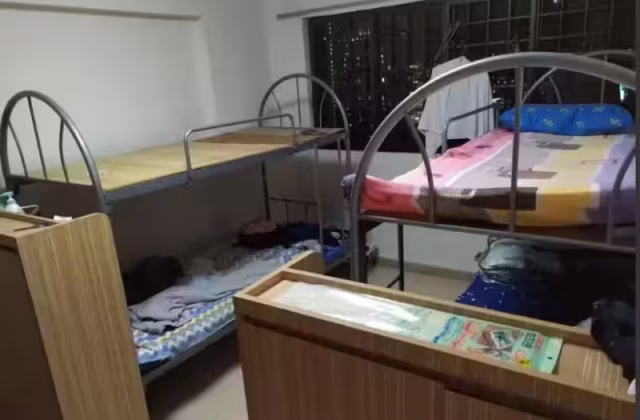 Room Rent • Paya Lebar • 212 Jurong East Street 21 • S$550 • 5-Room (4 BR) • Maid Room