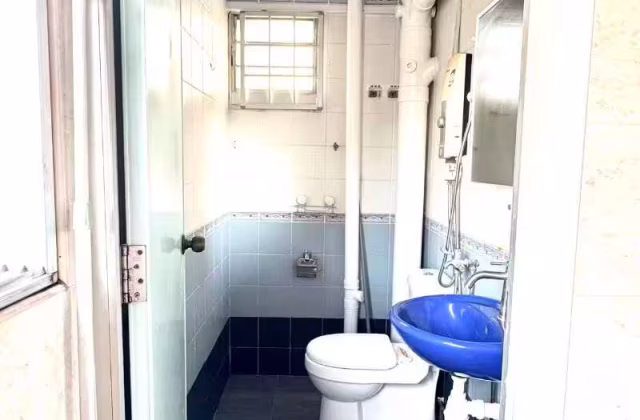 House Rent • Bukit Batok • 323 Bukit Batok Street 33 • S$3000 • 3-Room (2 BR) • 