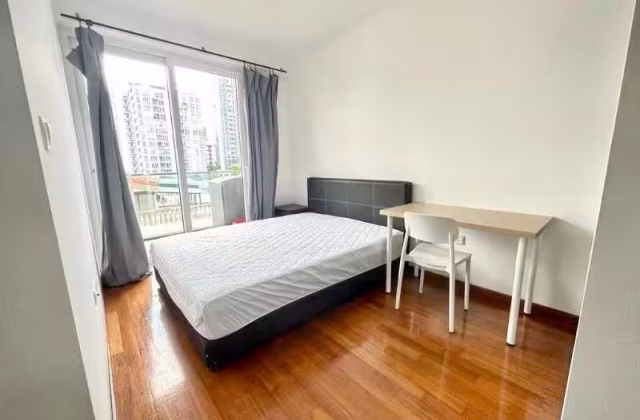 Room Rent • Museum •  Suites @ Topaz • S$2400 • Apartment • Master Room