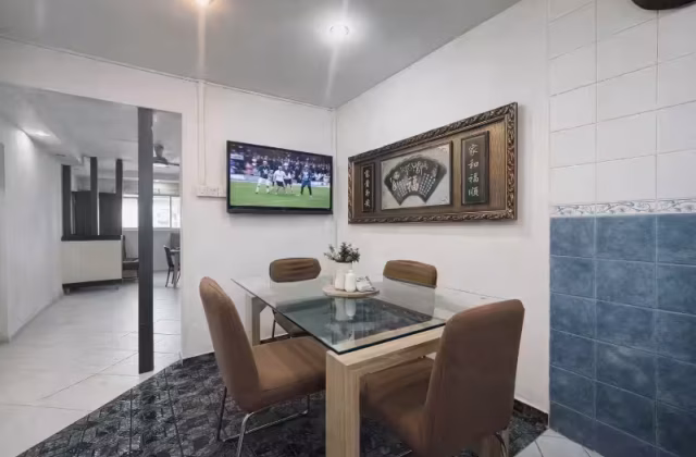 House Sale • Sembawang • 310 Woodlands Street 31 • S$460000 • 3-Room (2 BR) • 786ft² / 73m²