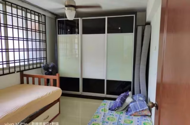 Room Rent • Outram • 302 Ubi Avenue 1 • S$1000 • 3-Room (2 BR) • Common Room