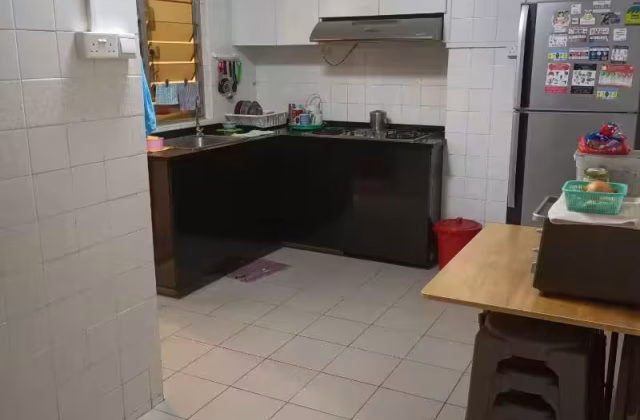 Room Rent • Ang Mo Kio • 605 Elias Road • S$850 • 5-Room (4 BR) • Common Room