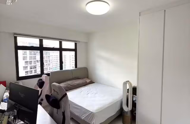 Room Rent • Bukit Merah • 546B Segar Road • S$1600 • 3-Room (2 BR) • Master Room