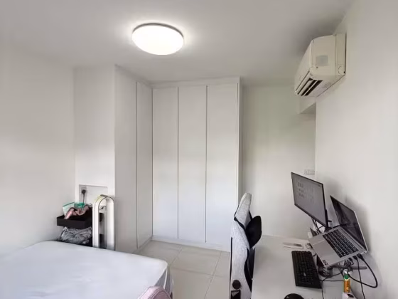 Room Rent • Bukit Merah • 546B Segar Road • S$1600 • 3-Room (2 BR) • Master Room Photo