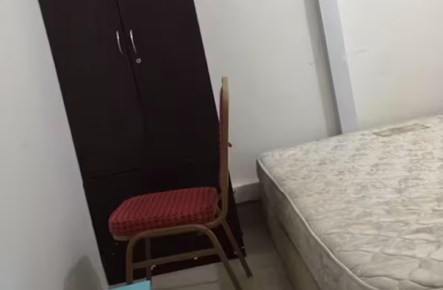 Room Rent • Clementi • 50 Havelock Road • S$900 • 4-Room (3 BR) • Common Room