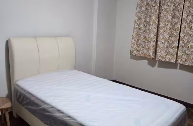 Room Rent • Paya Lebar • 412 Pandan Gardens • S$900 • 3-Room (2 BR) • Common Room
