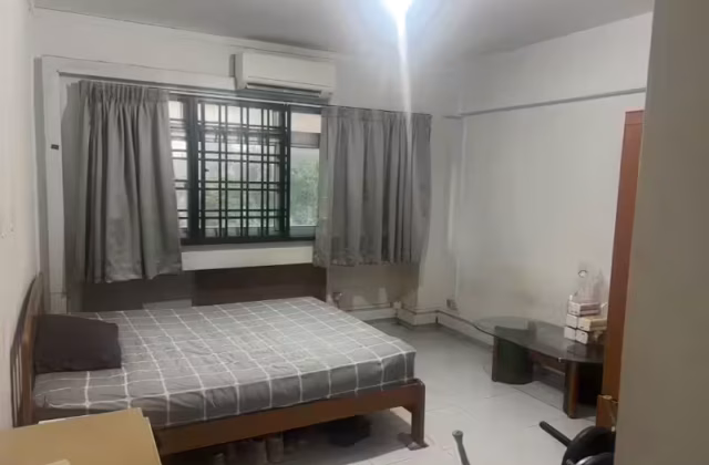 Room Rent • Pasir Ris • 272 Pasir Ris Street 21 • S$1400 • 4-Room (3 BR) • Master Room