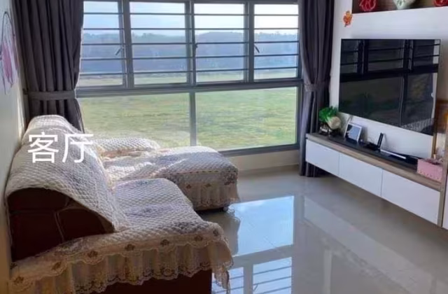 Room Rent • Changi • 683A Edgedale Plains • S$800 • 4-Room (3 BR) • Common Room