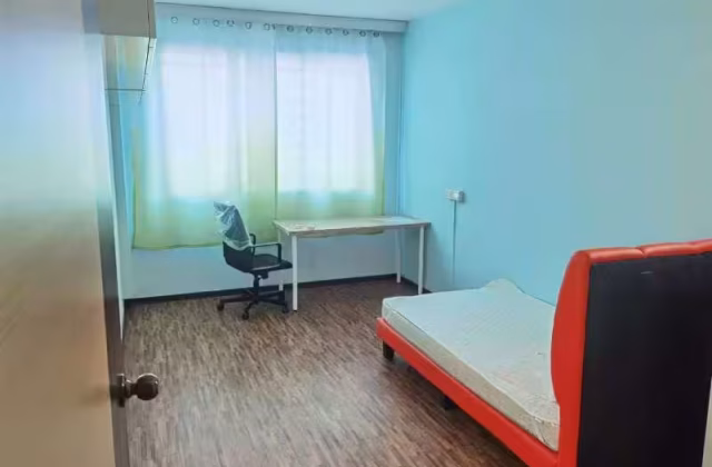 Room Rent • Lim Chu Kang • 748 Jurong West Street 73 • S$900 • 5-Room (4 BR) • Common Room