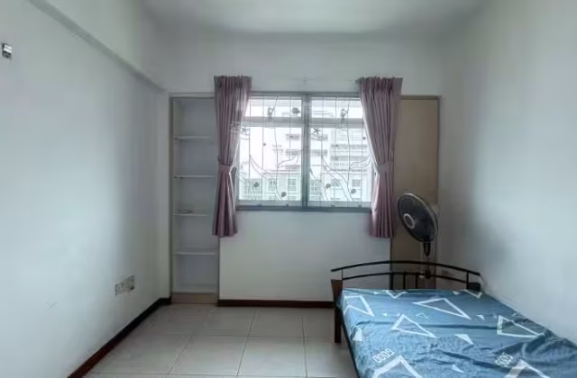 Room Rent • Changi • 175B Punggol Field • S$800 • 3-Room (2 BR) • Common Room