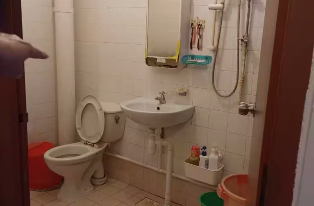 Room Rent • Ang Mo Kio • 605 Elias Road • S$800 • 3-Room (2 BR) • Common Room