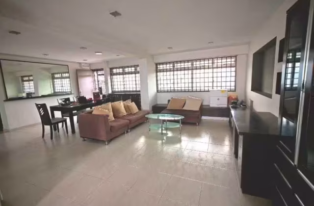 House Sale • Geylang • 252 Choa Chu Kang Avenue 2 • S$550000 • 3-Room (2 BR) • 1140ft² / 105m²