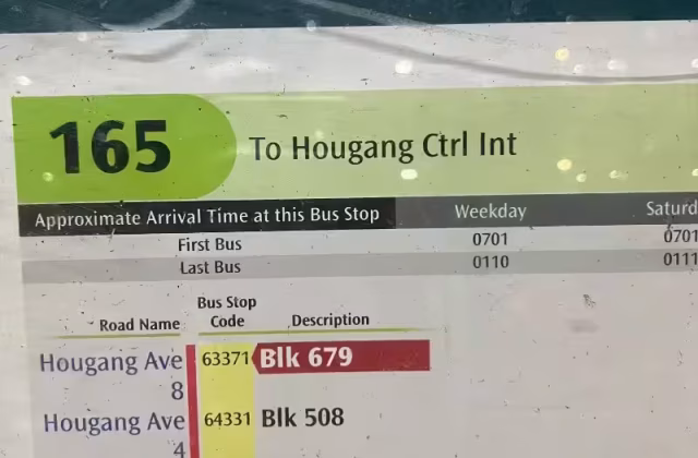 Room Rent • Singapore River • 677 Hougang Avenue 8 • S$900 • 5-Room (4 BR) • Common Room