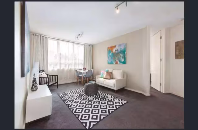 Room Rent • Paya Lebar • 109 Jurong East Street 13 • S$800 • 3-Room (2 BR) • Master Room