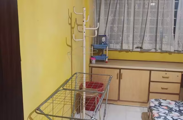 Room Rent • Rochor • 810 Yishun Ring Road • S$1000 • 5-Room (4 BR) • Common Room