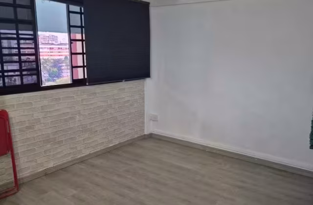Room Rent • Yishun • 213 Yishun Street 21 • S$1200 • 5-Room (4 BR) • Common Room
