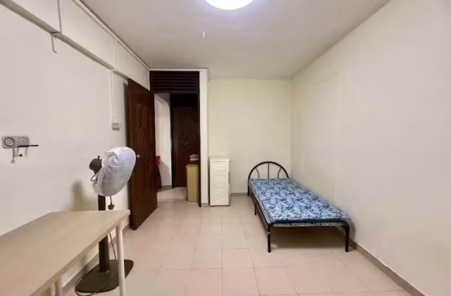 Room Rent • Central Water Catchment • 101 Serangoon North Avenue 1 • S$850 • 3-Room (2 BR) • Common Room