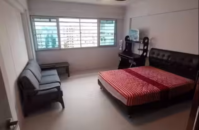 Room Rent • Sembawang • 872 Woodlands Street 81 • S$1000 • 5-Room (4 BR) • Common Room
