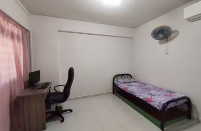 Room Rent • Jurong West • 263 Boon Lay Drive • S$1000 • 3-Room (2 BR) • Common Room