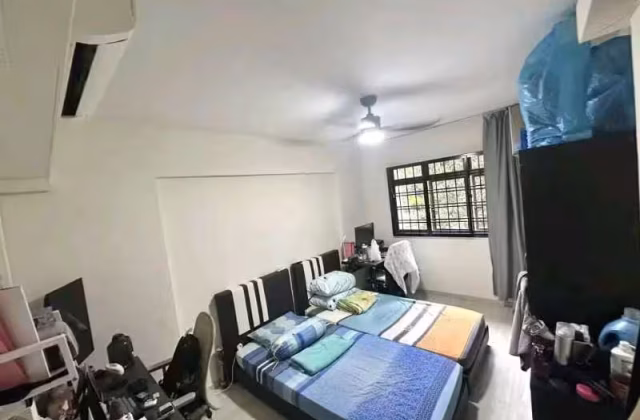 Room Rent • Geylang • 684B Choa Chu Kang Crescent • S$550 • 5-Room (4 BR) • Common Room