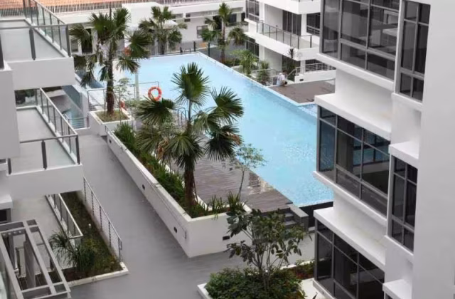 Room Rent • Outram •  Atrium Residences • S$1100 • Apartment • Common Room