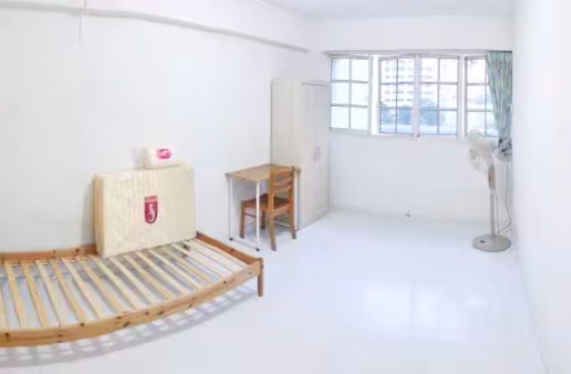 Room Rent • Sembawang • 173 Woodlands Street 13 • S$800 • 4-Room (3 BR) • Common Room