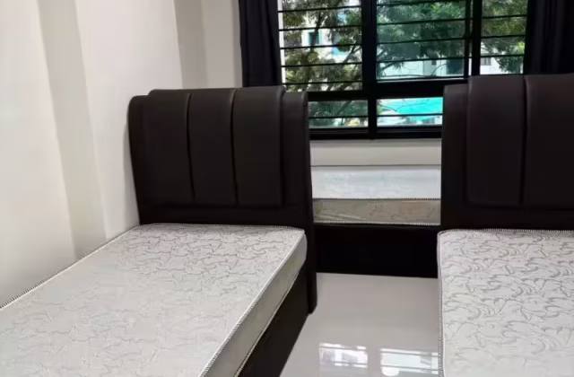 Room Rent • Jurong West • 683C Jurong West Street 64 • S$550 • 3-Room (2 BR) • Room Sharing