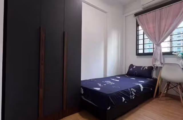 Room Rent • Geylang • 685B Choa Chu Kang Crescent • S$650 • 4-Room (3 BR) • Common Room