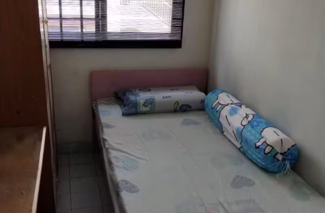 Room Rent • Marine Parade • 57 Lorong 5 Toa Payoh • S$600 • 4-Room (3 BR) • Common Room