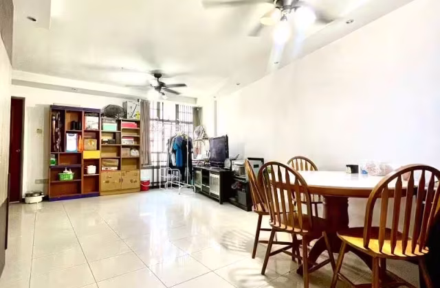 Room Rent • Lim Chu Kang • 677C Jurong West Street 64 • S$1 • 5-Room (4 BR) • Master Room