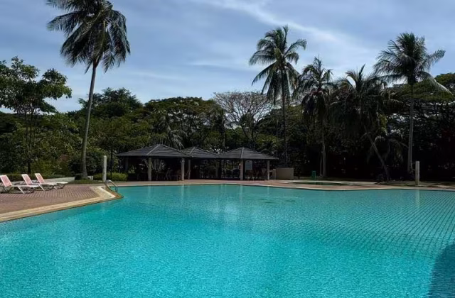 Room Rent • Bukit Timah •  Bayshore Park • S$800 • Condo • Maid Room