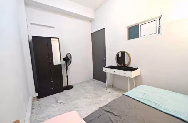 Room Rent • Novena •  Sun Court • S$1000 • Walk-up • Common Room