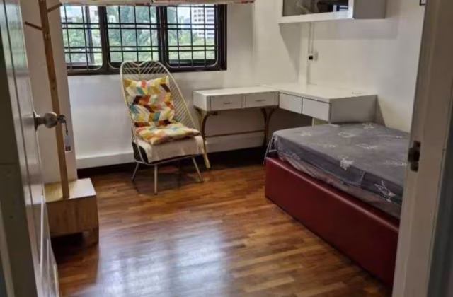 Room Rent • Choa Chu Kang • 20 Dover Crescent • S$1300 • 3-Room (2 BR) • Common Room