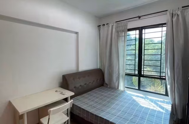 Room Rent • Outram •  Central Grove • S$1400 • Condo • Common Room