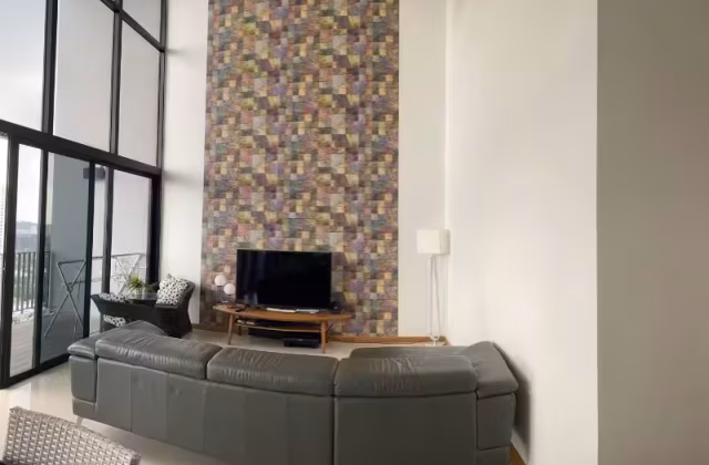 House Rent • Clementi •  The Trilinq • S$7000 • 4-Room (3 BR) • 1356ft² / 125m²