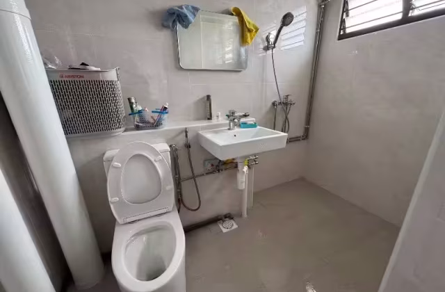 Room Rent • Ang Mo Kio • 317 Ang Mo Kio Street 31 • S$980 • 3-Room (2 BR) • Common Room