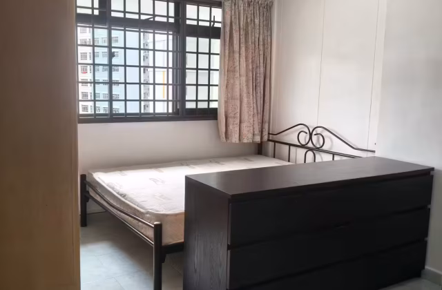 Room Rent • Sembawang • 710 Woodlands Drive 70 • S$1100 • 5-Room (4 BR) • Common Room