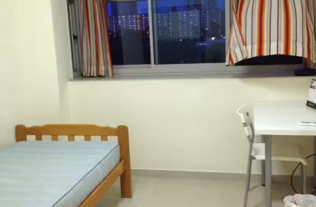Room Rent • Choa Chu Kang • 52 Strathmore Avenue • S$1000 • 4-Room (3 BR) • Common Room